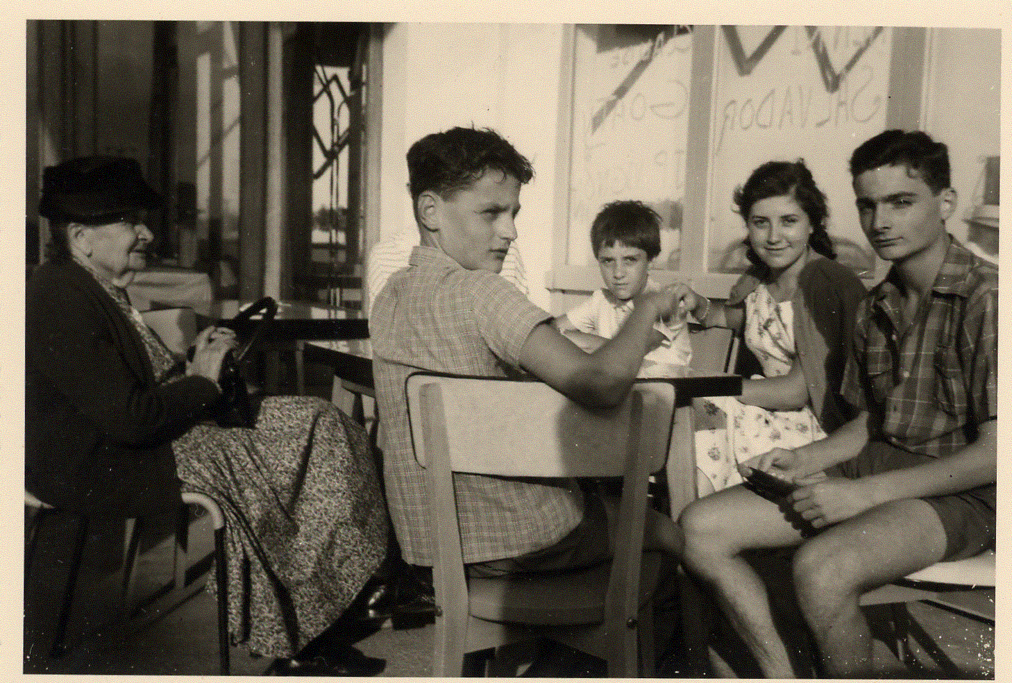 Grand Mre Baudou ... Eric .... Colette ... Grard .. ?